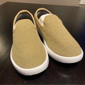 Like New Allbirds Tree Lounger slip on shoe in Hazy Beige women’s size 9